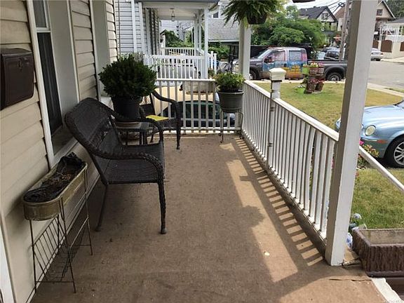 3rd image of 2320 Healy Ave