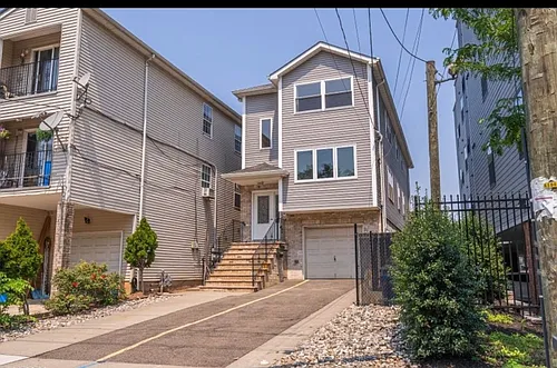 1117 Chestnut St #1 Photo 1
