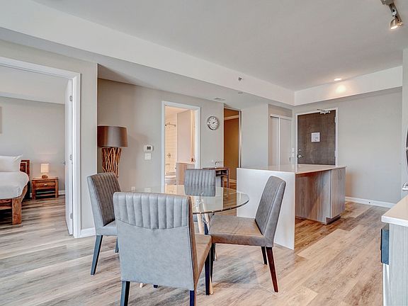 5th image of 1140 Wellington St W #12ba9a619