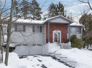 40 Lovell Dr, Wanaque, NJ 07465