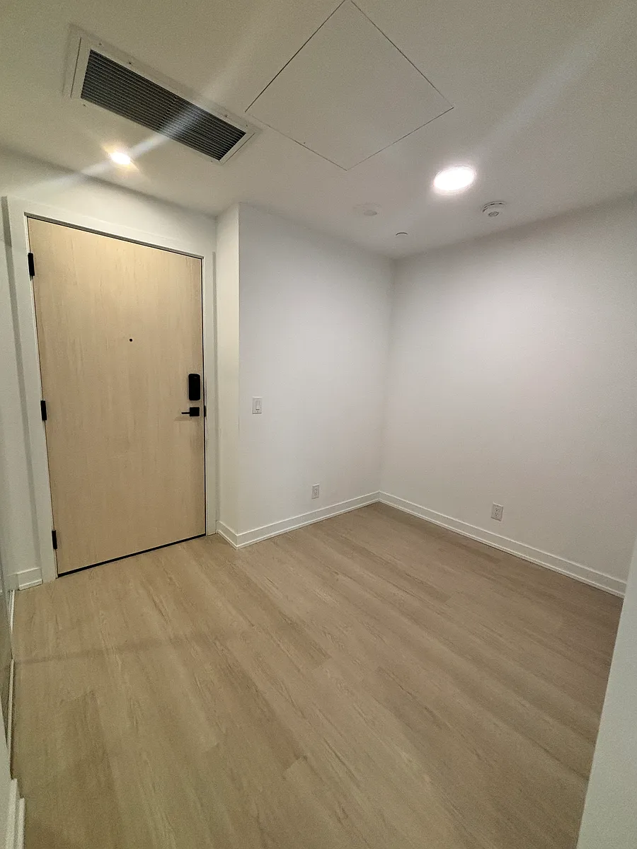 Building Photo - 699 Sheppard Ave E #523
