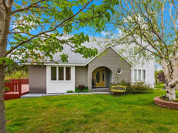 3rd image of 28 Dawes Hill Road