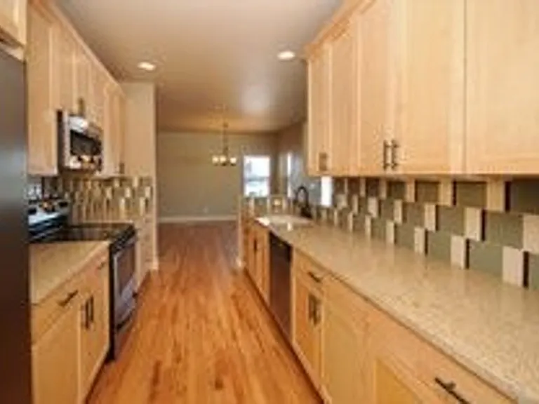 2127 Cocklebur Ln — Photo 4