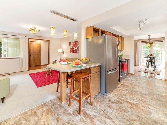 5th image of 6809 Goldcreek Dr SW