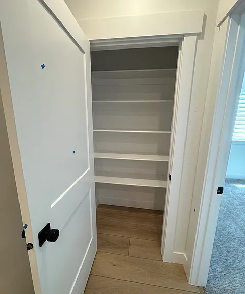 144 W Birds Eye Ln — Photo 11