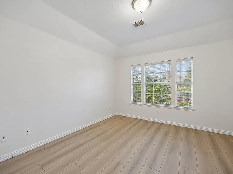 1608 Wagon Wheel Dr — Photo 33