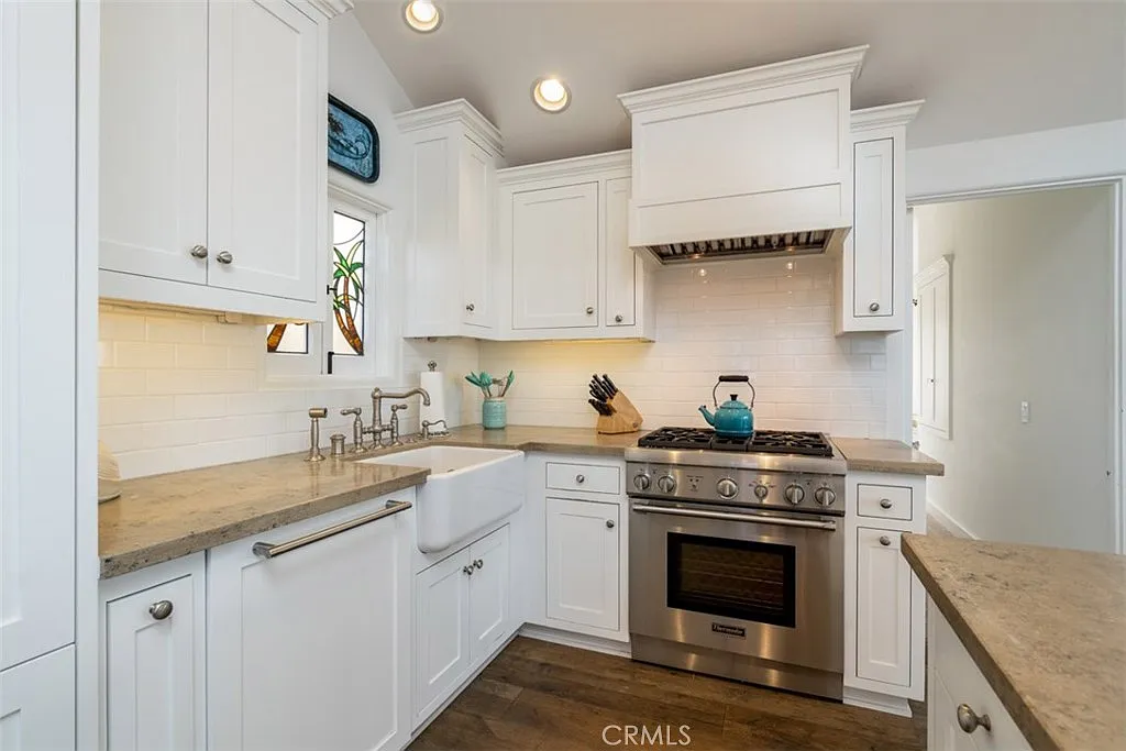 2 bed, 1162 sqft, $8,500 — Photo 2