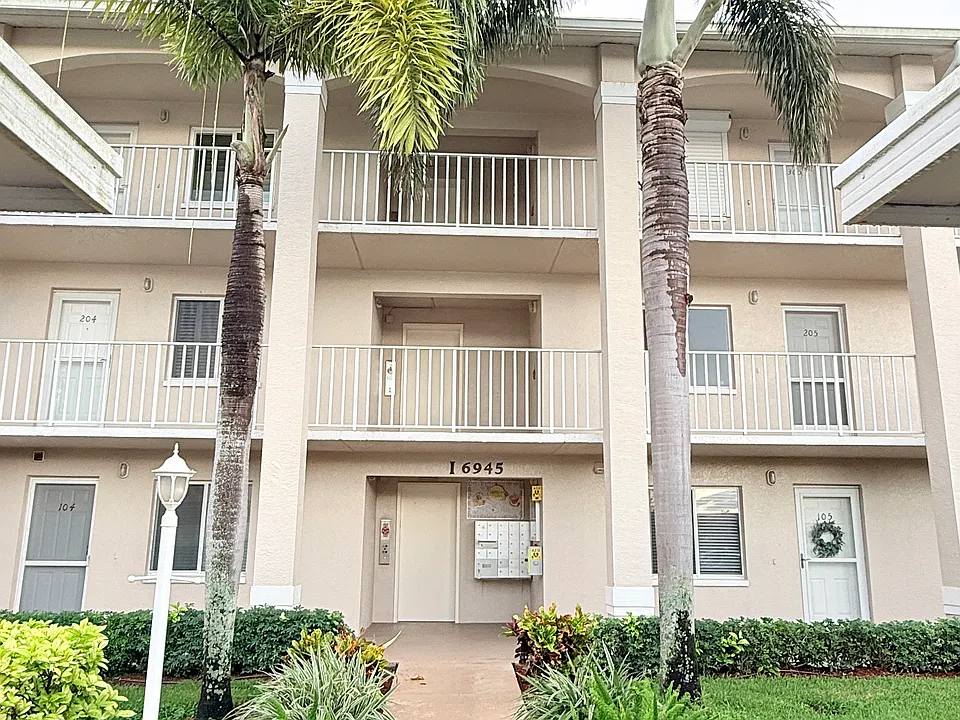 6945 Dennis Cir #I206