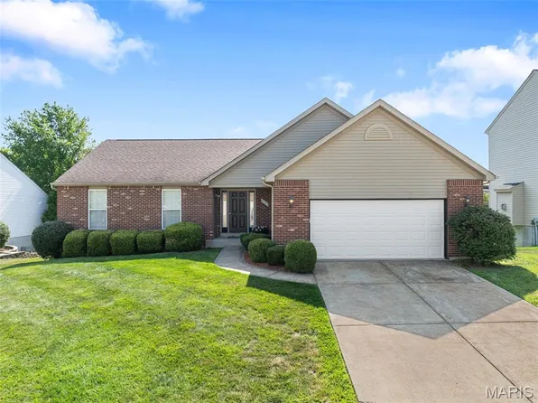8085 Glen Arbor Dr, Lake Saint Louis, MO 63367