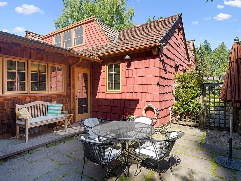 2731 SW Old Orchard Rd — Photo 43