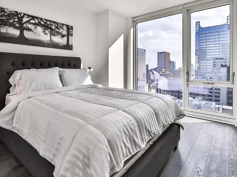 145 N Dearborn St #720 — Photo 4