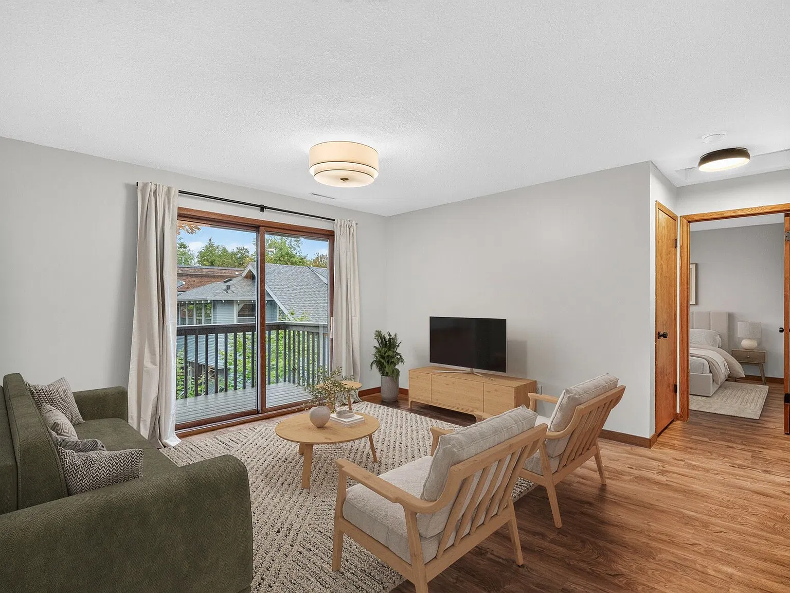 2 bed, 832 sqft, $1,795 — Photo 1