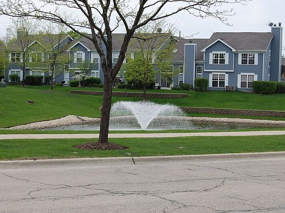 4th image of 66 Shorewood Dr