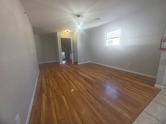 2nd image of 107 Tichenor St Floor 3