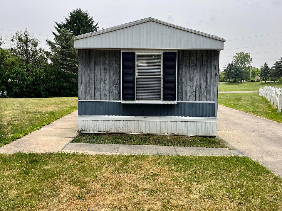 1st image of 122 Harold Dr