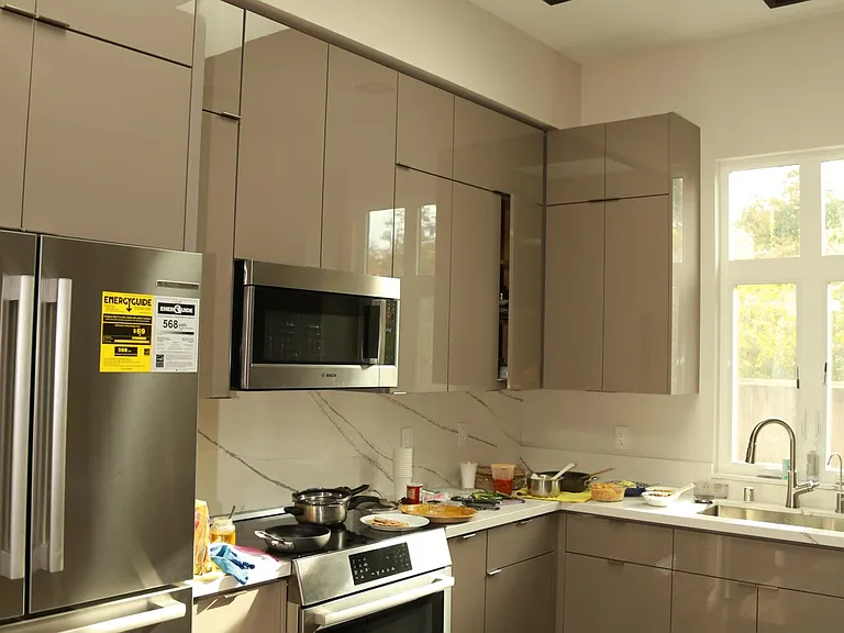 Kitchen Latest Appliances, All Electric