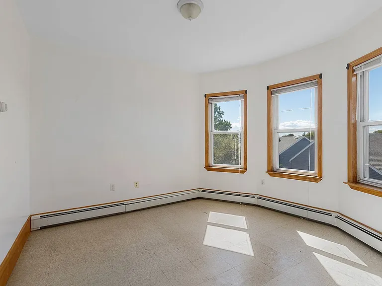 237 Webster Ave #3 — Photo 6