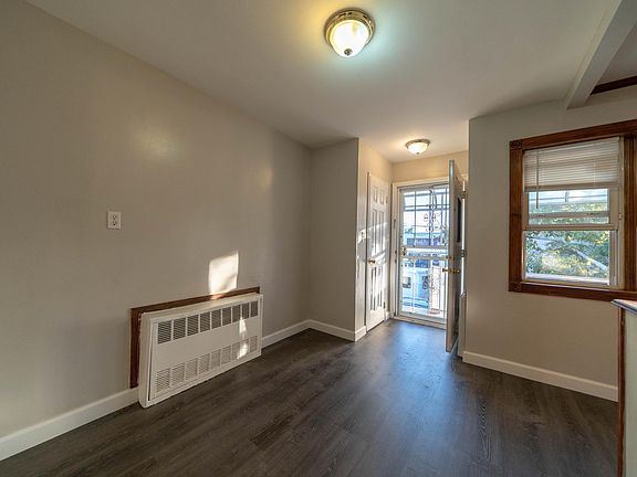 5th image of 2079 E 52nd St Floor 2