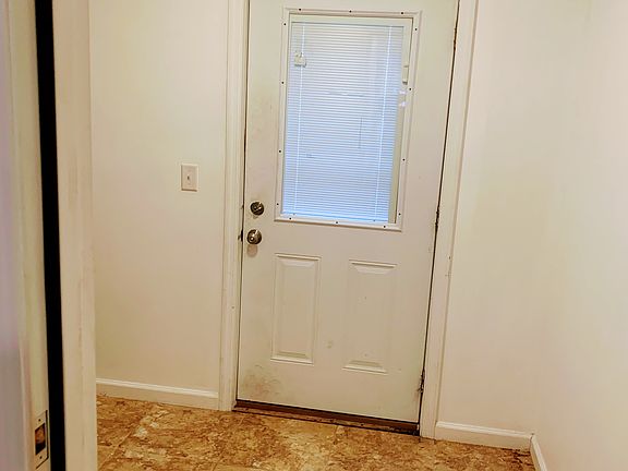 2nd image of 36 2nd St #B