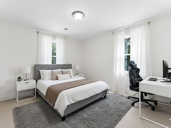 2nd image of 202 Loop St