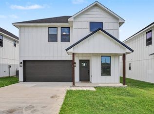 314 6th St, Elgin, OK 73538