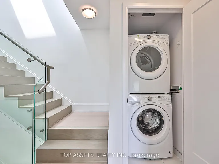 101 Erskine Ave #Townhouse 10 — Photo 39