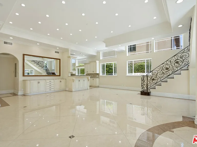 1510 Cardiff Ave — Photo 17