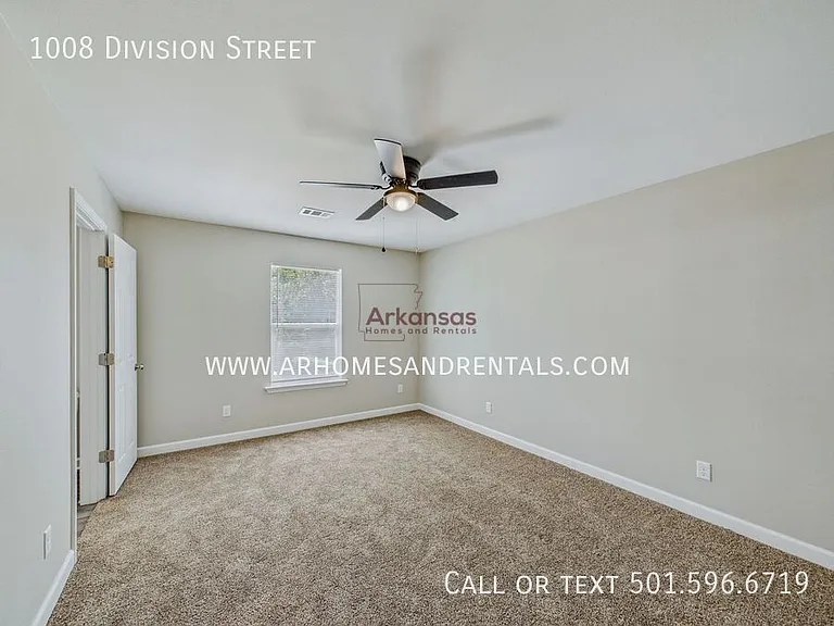 1008 Division St — Photo 8