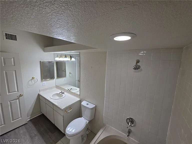 1407 Santa Margarita St #A — Photo 48