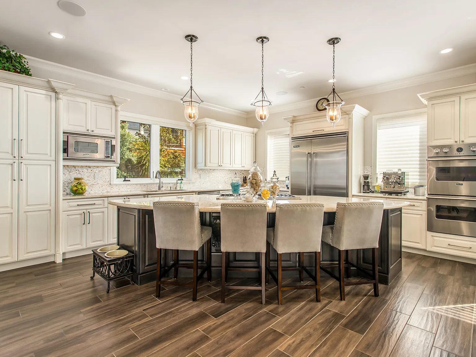6 bed, 7.5 bath, 5227 sqft, $24,500 — Photo 4