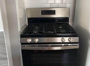 8 Randall St FLOOR 3, Pawtucket, RI 02860