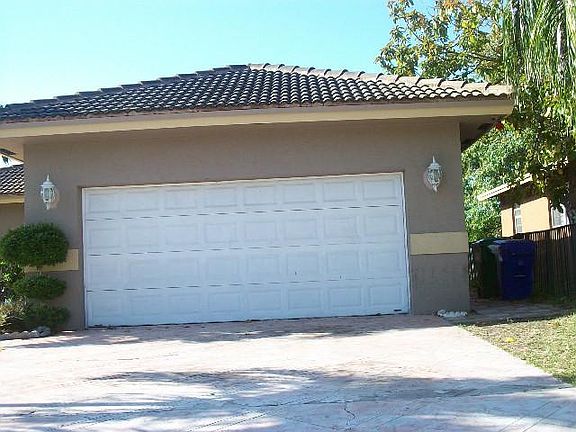 3rd image of 2940 NW 7th Ct