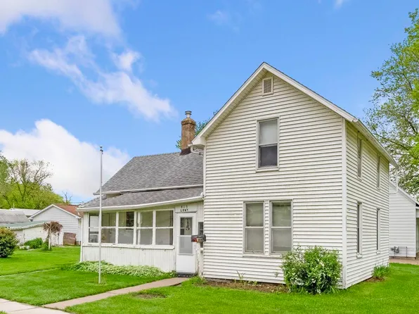 415 Lowe St, Muscatine, IA 52761