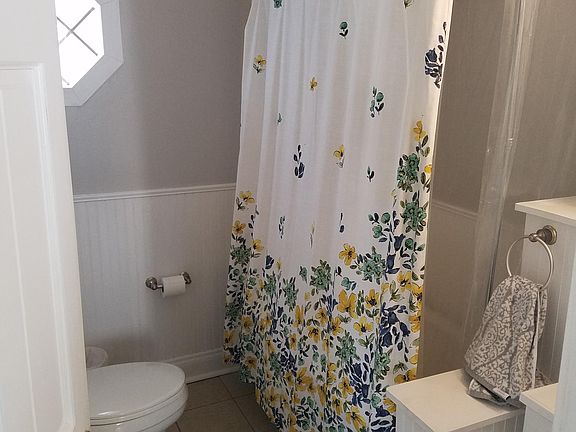 2nd image of 1856 Taylor St NE #1