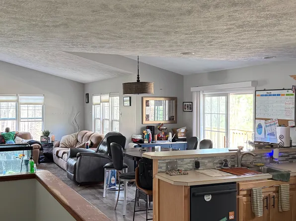 14875 Timber Ln, Spring Lake, MI 49456