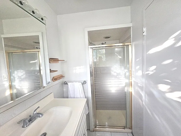 4527 Lilac Ave — Photo 16