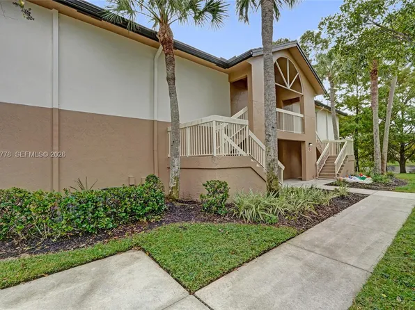 9901 Westview Dr, Pompano Beach, FL