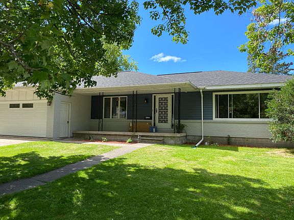 2nd image of 922 Lizzie St