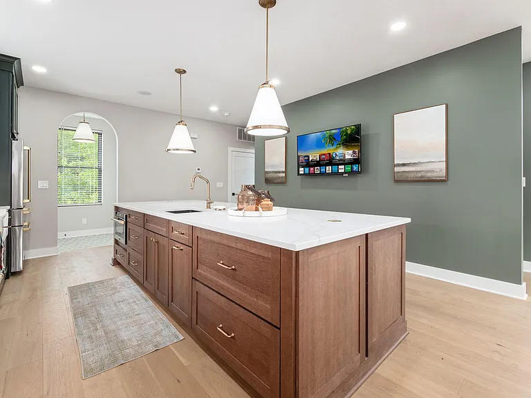 557 South Ln — Photo 11