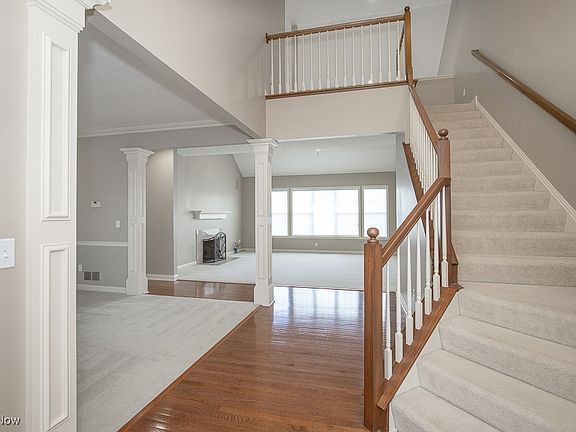 3rd image of 7239 Annadale Dr