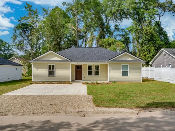 17 Duane Dr, Crawfordville, FL 32327