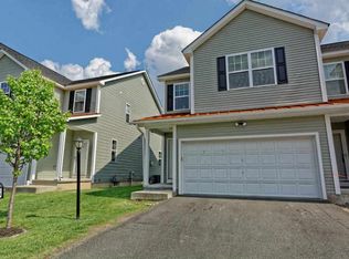 6 Amalia Ln, Rensselaer, NY 12144