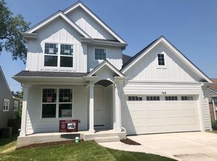 728 N Kaspar Ave, Arlington Heights, IL 60004
