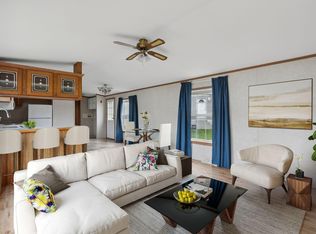 27 Oxbow Dr, Lewiston, ME 04240