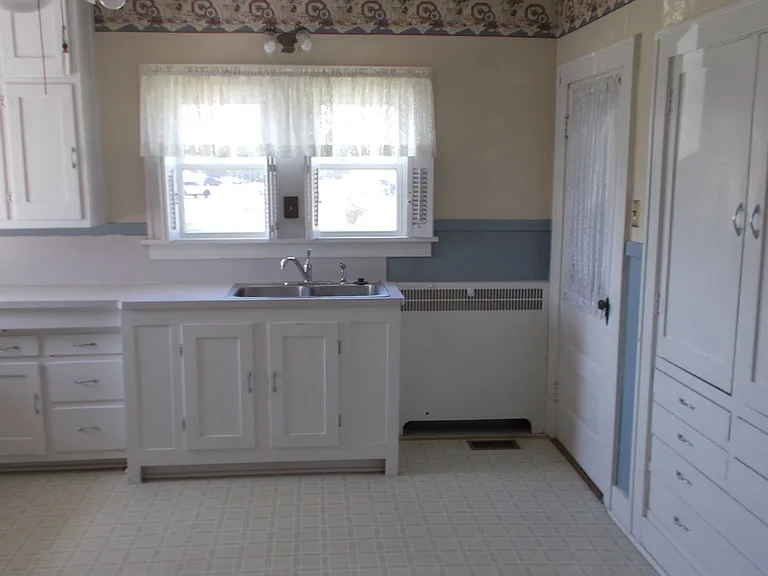 3611 Chester Blvd — Photo 14
