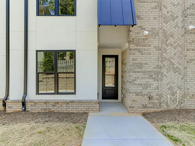 1107 Parkside Greenway Dr — Photo 3