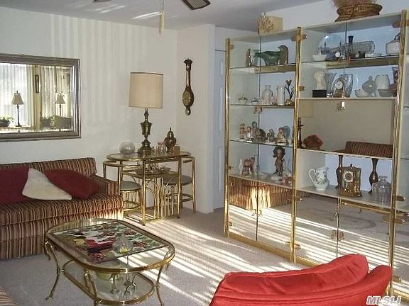 5th image of 436 Clubhouse Ct