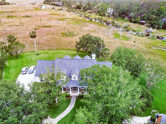 3rd image of 124 HIDDEN COVE Lane