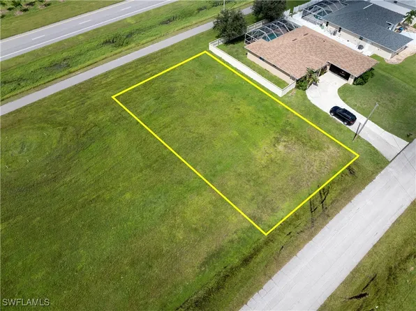 304 NW 31st Pl, Cape Coral, FL 33993