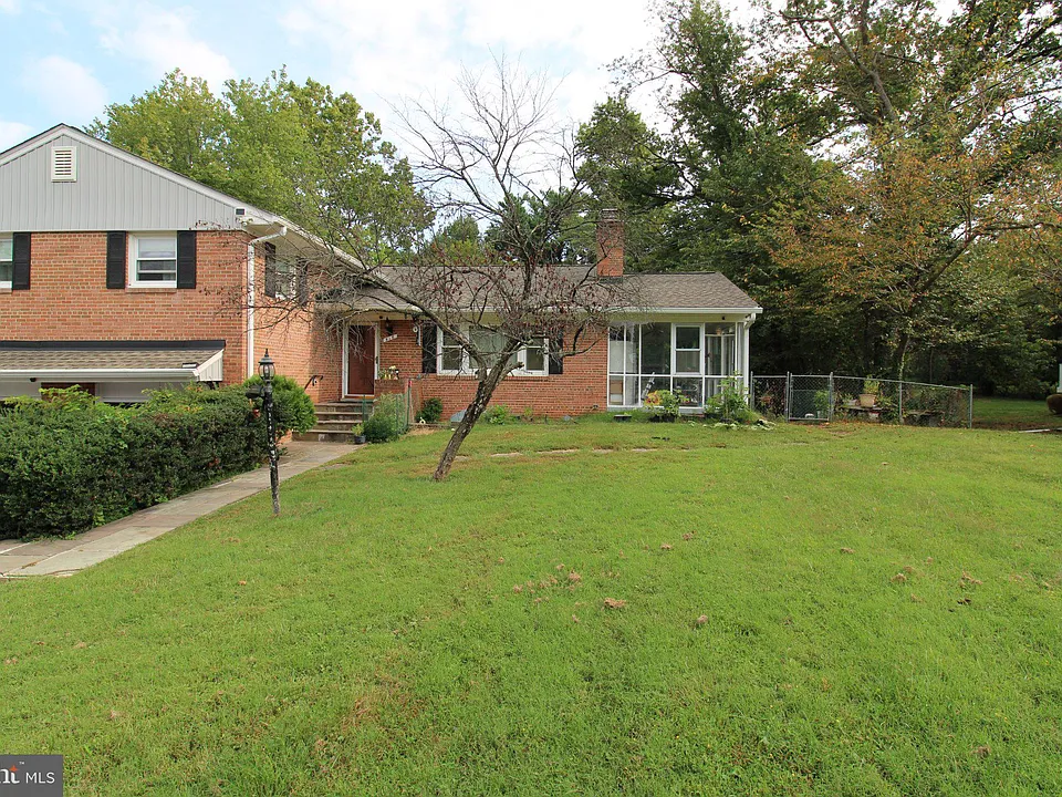 416 Colesville Manor Dr